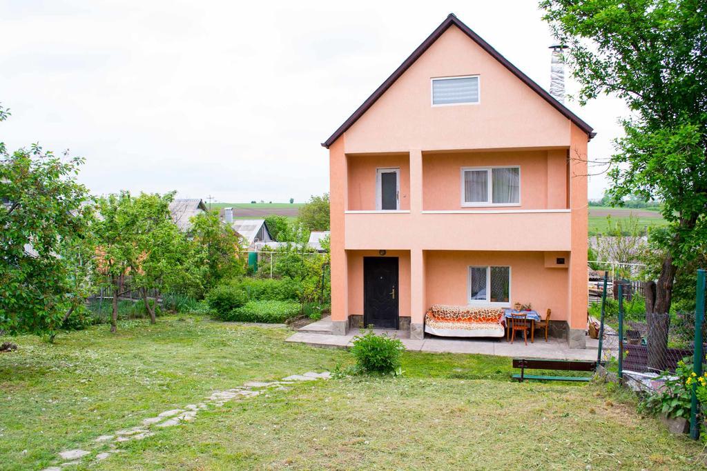 Guest House Cherepaha Kamjanets-Podilsky Buitenkant foto