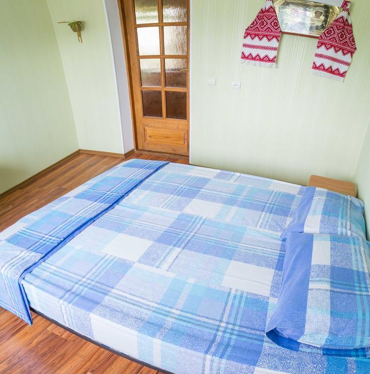 Guest House Cherepaha Kamjanets-Podilsky Buitenkant foto